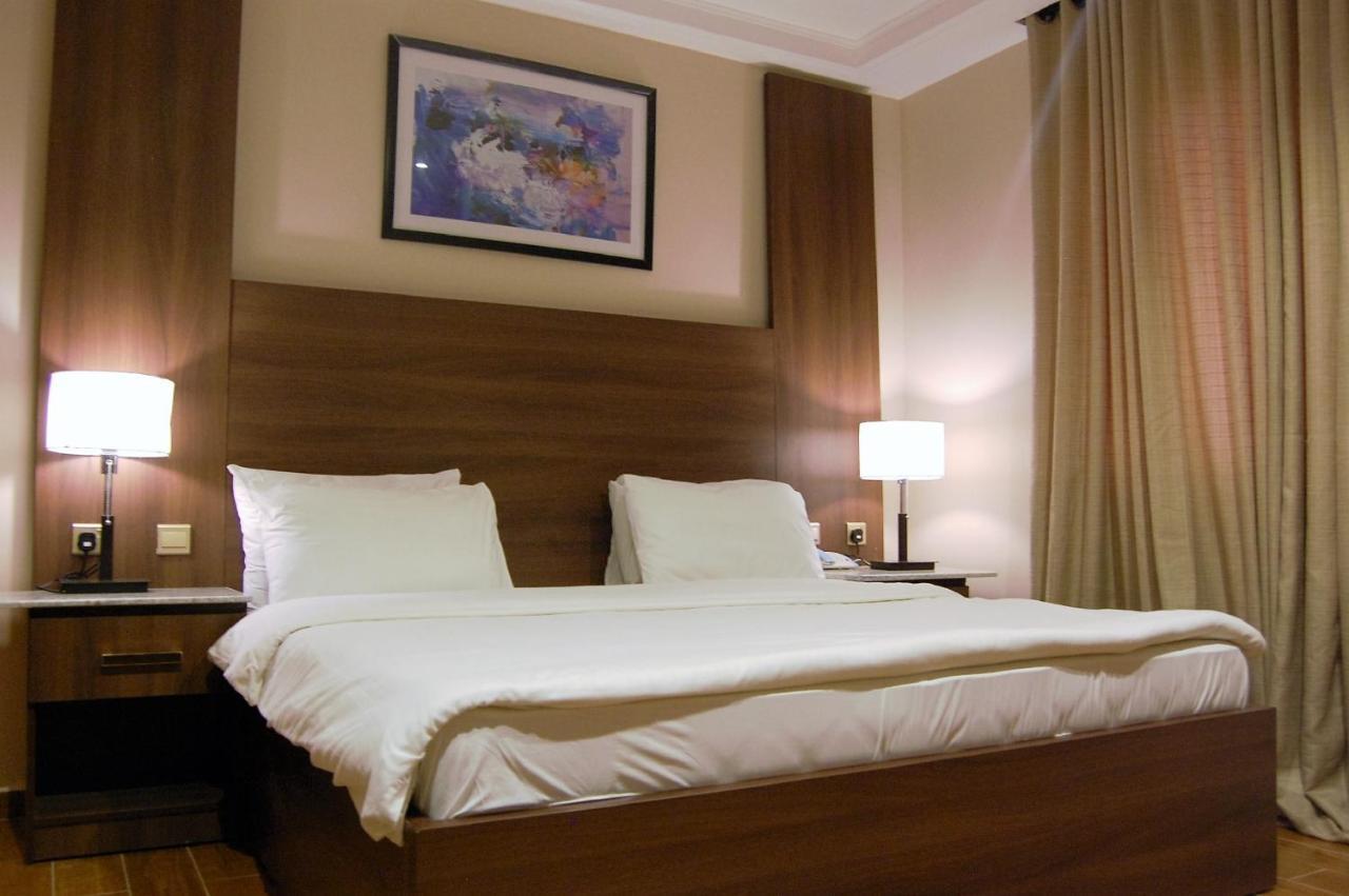 Отель R & K Guest Palace Кано Экстерьер фото