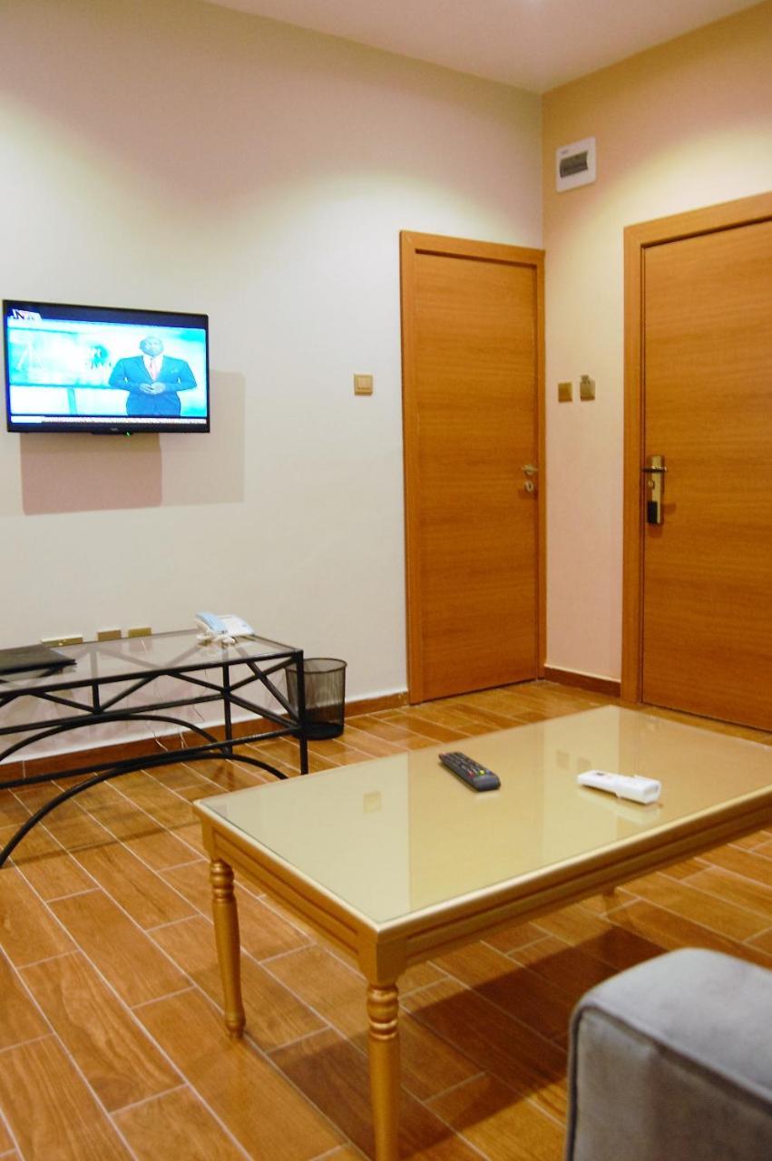 Отель R & K Guest Palace Кано Экстерьер фото