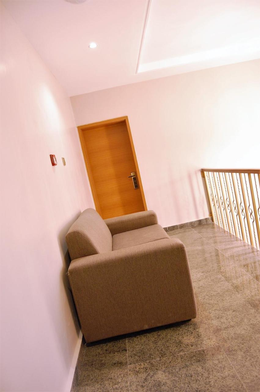Отель R & K Guest Palace Кано Экстерьер фото
